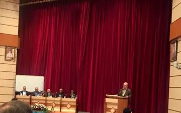 سرپرست وزارت بهداشت:
توزیع منابع در طرح تحول نظام سلامت منطقی نیست