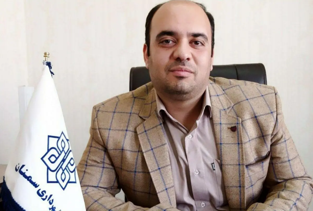 توزیع یک هزار اصله نهال رایگان توسط سامانه ۱۳۷ شهرداری سمنان
