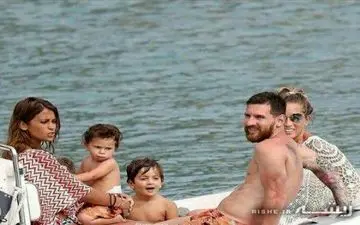 خوشگذرانی "مسی" در سفر ماه عسلش به جزیره کارائیب + عکس