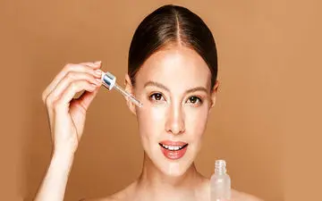 از هیالورونیک تا رتینول: چه سنی سراغ کدوم سرم های پوستی بریم؟