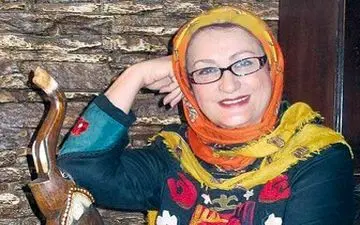  خانم بازیگر: من نود سالم است و دوست دارم آرایش کنم