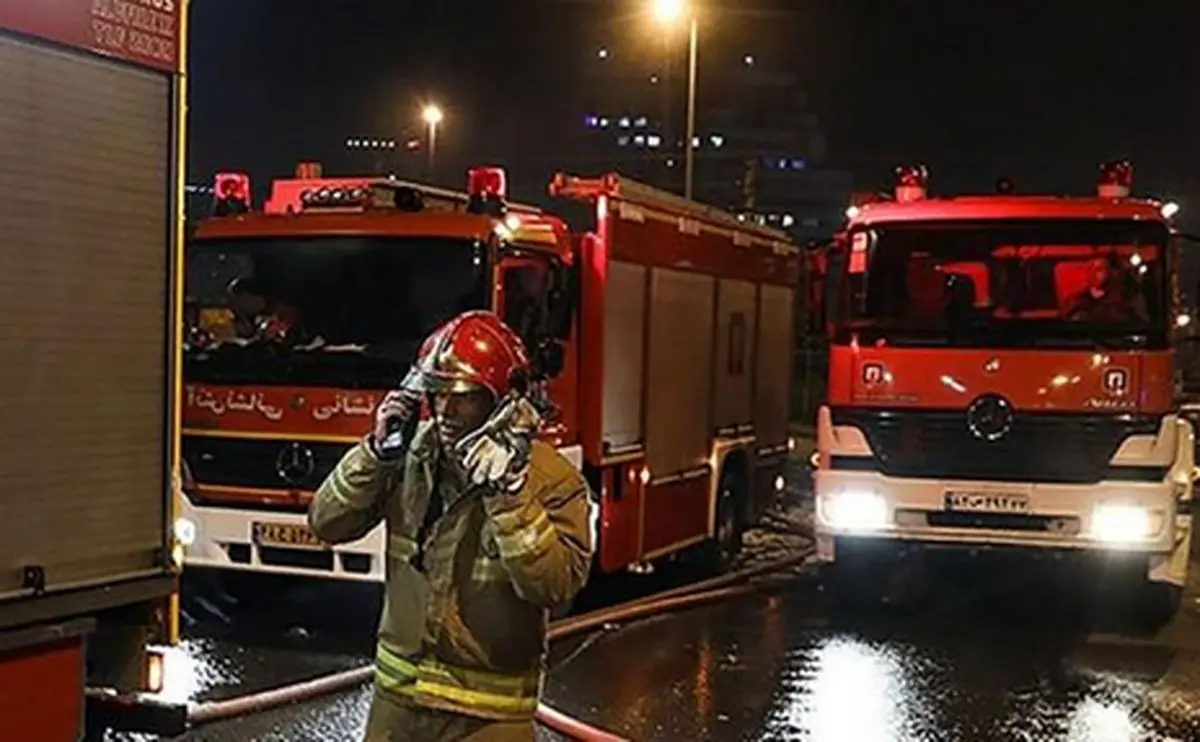 پاساژ ایران زمین  در آتش سوخت