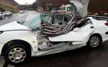 یک کشته و ۴ زخمی بر اثر ریزش کوه در جاده ونایی