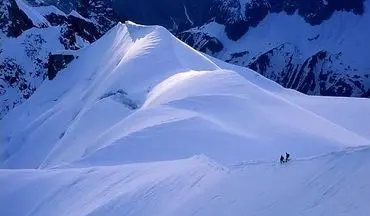 لحظات هیجان انگیز اسکی در کوههای آلپ + فیلم
