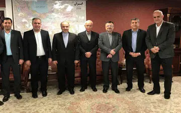 عرب برای انتخاب سرمربی جدید به دیدار وزیر ورزش رفت
