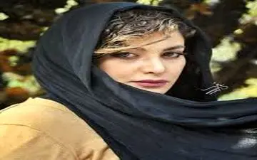 بهار قاسمی با بوت سربازی سفید!|استایل جذاب بهار قاسمی در کنار مجید واشقانی و امیرعلی نبویان
