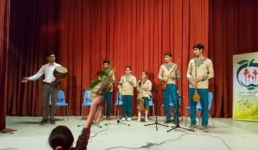 نوای کودکان آکادمی موسیقی دانوش در همایش احیای فرهنگ کتابخوانی   طنین‌انداز شد