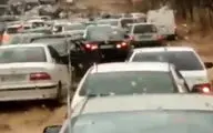 
فیلم تازه منتشر شده و تکاندهنده از لحظه وقوع سیل از داخل خودرو شیراز