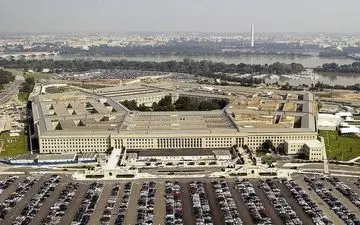 بازداشت مردی به ظنِ تلاش برای انفجار یک خودرو در پارکینگ پنتاگون