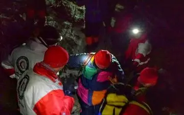 مفقود شدن 3 کوهنورد در زردکوه چهارمحال و بختیاری/ اثری از 2 مرد و یک زن کوهنورد نیست