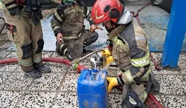 آتش سوزی در کارخانه تینر جنت‌آباد پاکدشت 