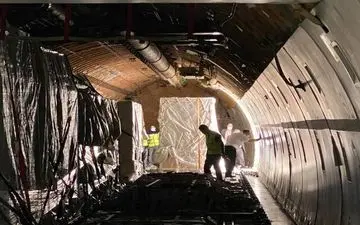 ورود محموله ۶۰ تنی تجهیزات ساخت واکسن کرونا به کشور
