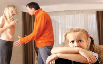 وقتی پدر و مادر دعوا می کنند چه کنیم؟ وظیفه فرزندان چیست؟