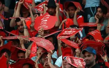 ورود بانوان  به استادیوم مطلقا ممنوع