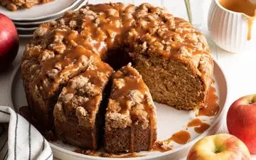 طرز تهیه کیک نسکافه و گردو؛ راز تهیه یک کیک کافی‌شاپی خیس و خوشمزه در خانه!