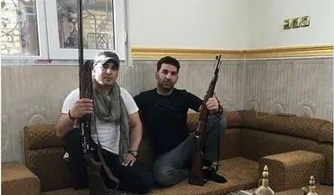 تیپ و ژست یوسف تیموری و دوستش در آبادان (عکس)