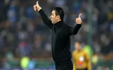  نکونام و تکرار رفتار جنجالی در دربی: منتقدان و مدافعان چه می‌گویند؟