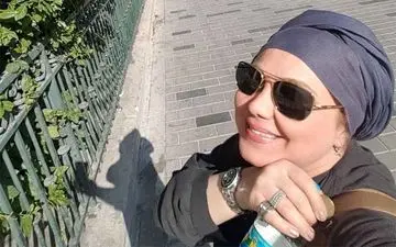 تیپ و حجاب متفاوت بهنوش بختیاری در ترکیه‌ + عکس