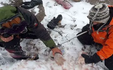 برف آب شد و 2 جسد از دل خاک در مرز ایران و ترکیه بیرون آمد
