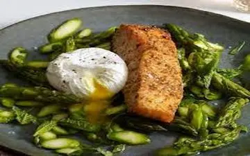 طرز تهیه  سالمون و مارچوبه در فویل | خیلی عالیه !