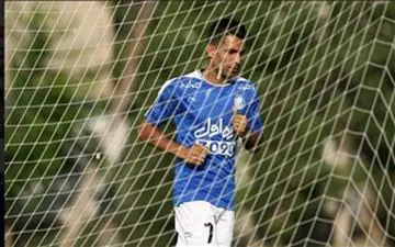  خشم هواداران استقلال از تعویض منصوریان 