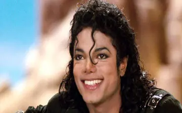  رازهای پشت پرده لباس‌های عجیب مایکل جکسون