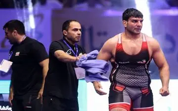 محبی: چرخه انتخابی تیم ملی منصفانه و خروجی‌اش خوب بوده است/ کلکسیونی از بزرگان کشتی ایران را کنارم دارم 