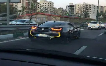 عکس/ خودروی لوکس با رنگی‌خاص در تهران