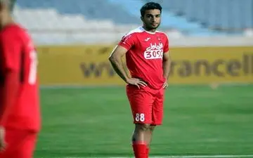 هافبک پرسپولیس درخواست جدایی اش از این تیم را تکذیب کرد