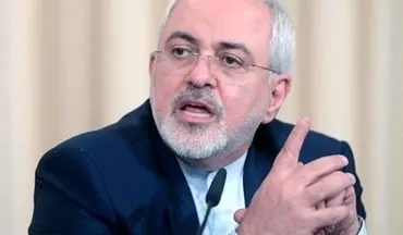 ظریف: آمریکا نا امیدانه به‌دنبال جلب حمایت از تمدید تحریم‌ تسلیحاتی ایران است