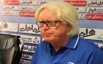 بازیکن سفارشی در زمین نمی‌گذارم