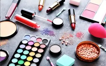 این علائم نشان می‌دهد لوازم آرایشی مان فاسد است! 