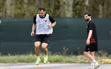 مذاکره برای تمدید قرارداد ارونوف با پرسپولیس در دستور کار نیست