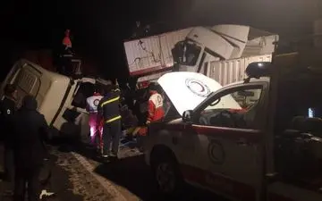 تصادف زنجیره‌ای در محور نهبندان- بیرجند