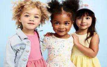 راهنمای استایل کودکان| ایده‌های جذاب برای ترکیب رنگ لباس دختربچه ها