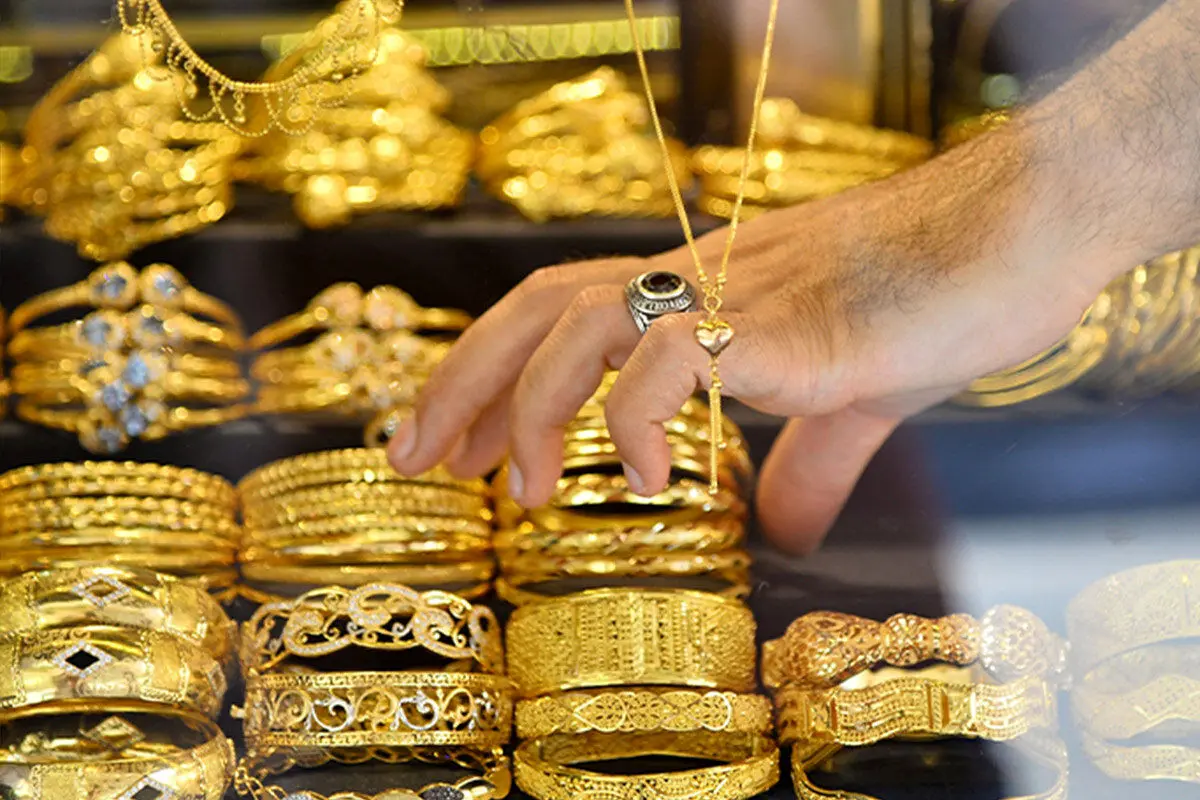کاهش تقاضا برای خرید طلا و سکه | قیمت‌ ها دوباره صعودی می‌ شود؟ | جدیدترین قیمت طلا و سکه را ببینید ؛ امروز ۱۲ تیر ۱۴۰۲