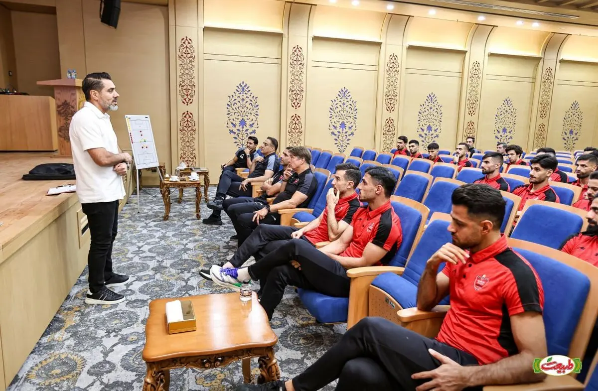 معارفه رسمی مربی آلمانی پرسپولیس در اصفهان؛ اوینینگ دستیار هاشمیان شد

