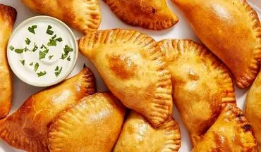 پیراشکی گوشت و سبزیجات: میان‌وعده‌ای پرطرفدار و لذیذ