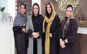 تیپ «مریم امیرجلالی» در یک سالن زیبایی