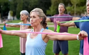 جلوگیری از تحلیل عضلات ناشی از بالا رفتن سن؛ چه باید کرد؟