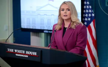 کاخ سفید: تعلیق ۹۰ روزه تعرفه‌ها خبر جعلی است