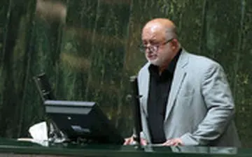 قاضی پور: می خواستم حرف بدتری بزنم، مودب گفتم عقبتان را کردید به ما!