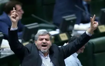 ثبت نام "کواکبیان" در انتخابات + فیلم