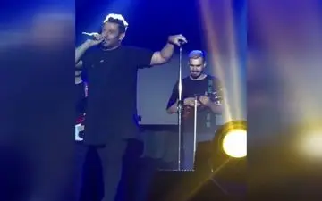 سورپرایز محمدرضا گلزار برای هواداران حاضر در کنسرت+فیلم