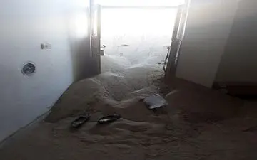  یورش شن های روان به منازل مسکونی زابل!+فیلم