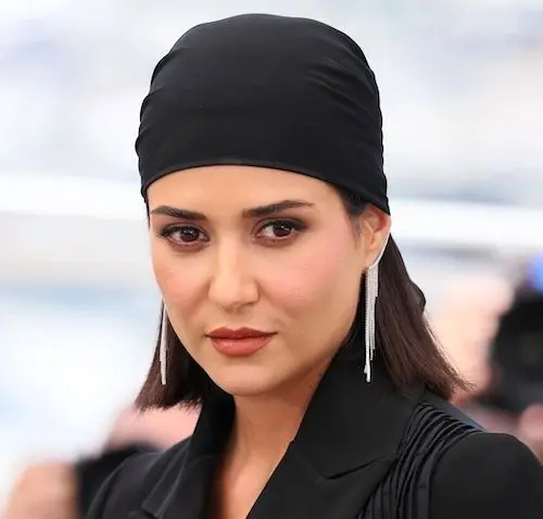سبک آرایش پریناز ایزدیار