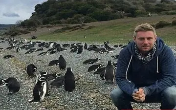  این مرد با سفر کردن میلیونر شد!/ببینید