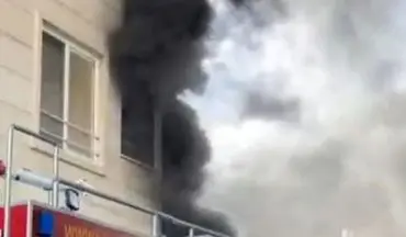 آتش سوزی گسترده کارگاه رنگ آمیزی کتیبه در واحد مسکونی کرمانشاه