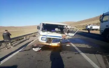 چهار کشته و چهار مصدوم در تصادف مینی بوس با پراید در محور تبریز-ارومیه