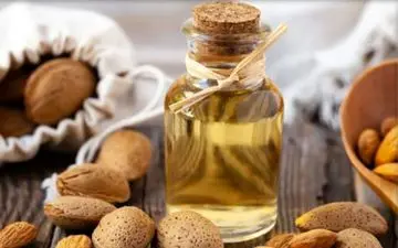 از مصرف روغن بادام نباید غافل نشوید

